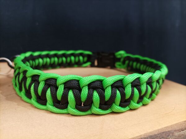 Dögös "Zizi" Paracord Nyakörv