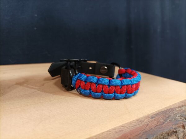 Dögös "Kobra" Paracord Nyakörv