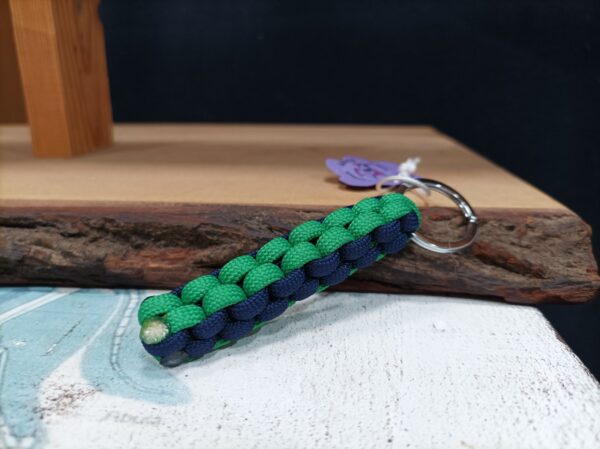 Dögös Paracord Kulcstartó