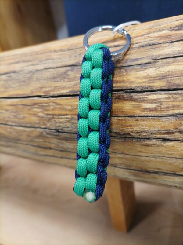 Dögös Paracord Kulcstartó - Image 2